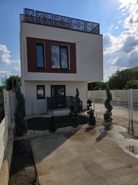 Casa individuala cuplata str. Vitioara nr. 106 B 108
